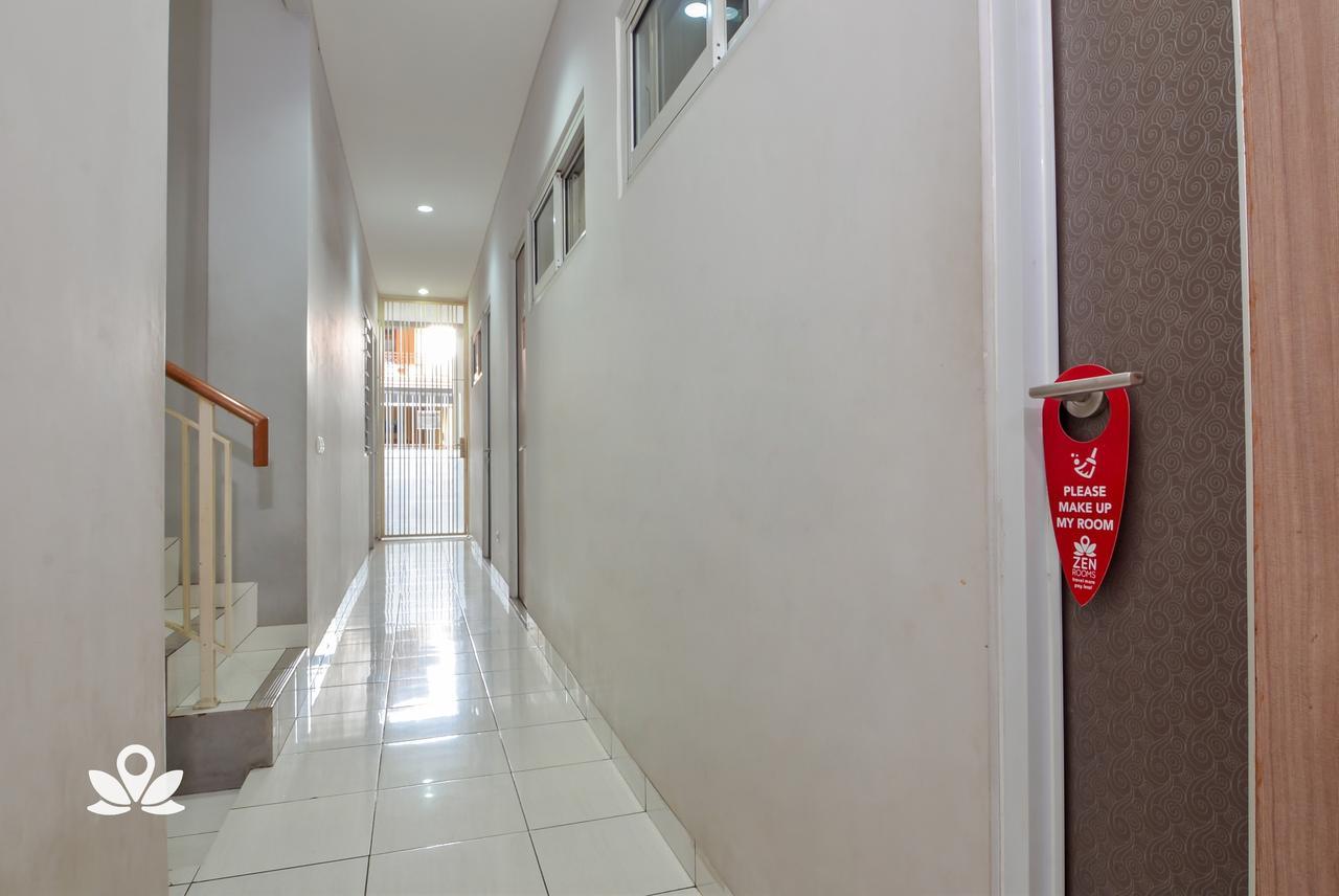 Zen Rooms Karet Pedurenan Giacarta Esterno foto