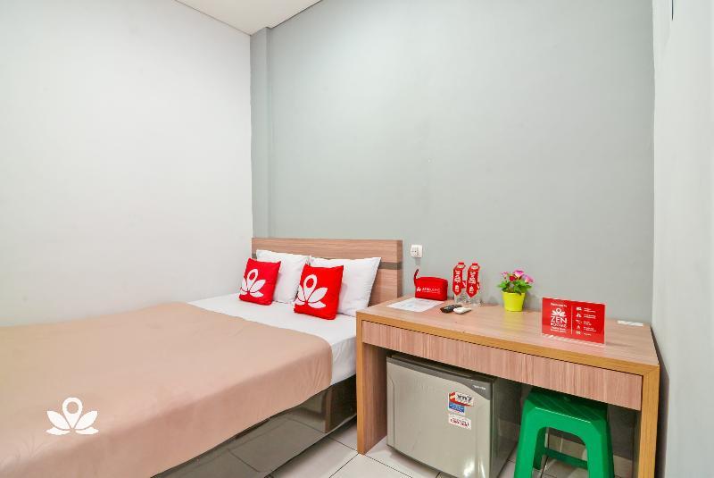 Zen Rooms Karet Pedurenan Giacarta Esterno foto