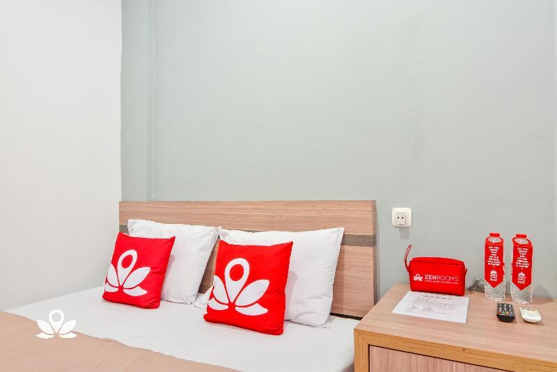 Zen Rooms Karet Pedurenan Giacarta Esterno foto