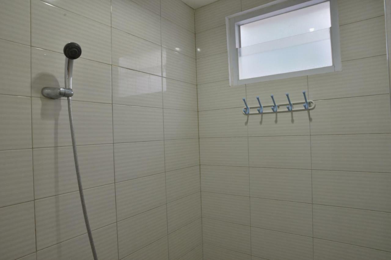 Zen Rooms Karet Pedurenan Giacarta Camera foto